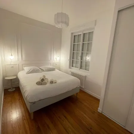 Elegance Et Lumiere En Plein Coeur De 3 Et 6 Personnes Brest